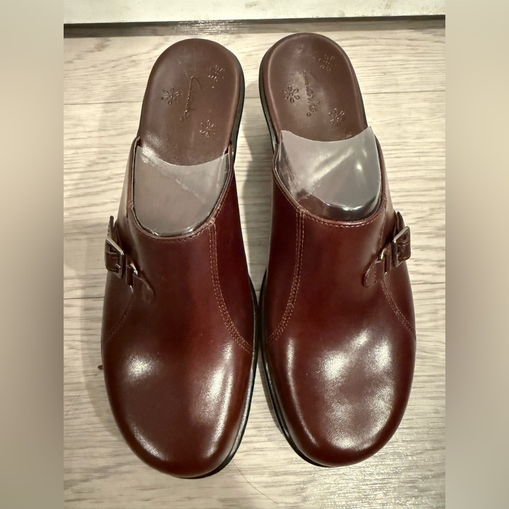 Clarks Slip On Y2k Comfy Clogs Size 6.5 NWOB